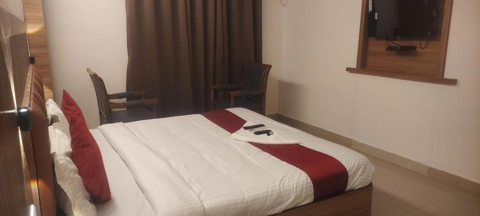 Capital O 69831 Hotel Mount Heera Chennai Eksteriør billede