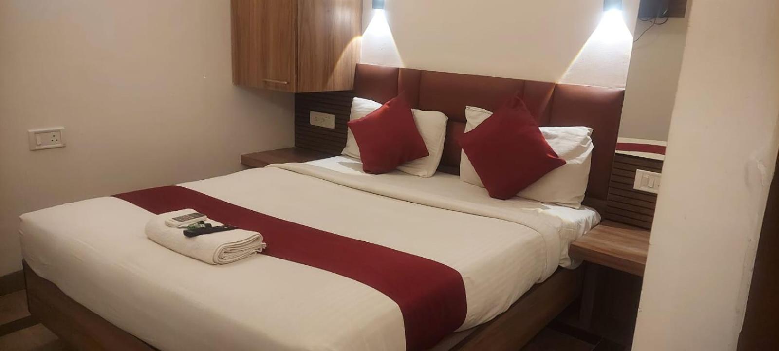 Capital O 69831 Hotel Mount Heera Chennai Eksteriør billede