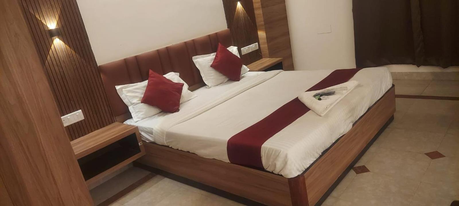 Capital O 69831 Hotel Mount Heera Chennai Eksteriør billede